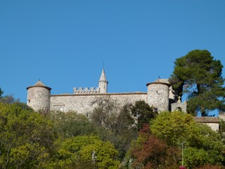 Le château de Montarnaud - JPEG - 27.3 ko